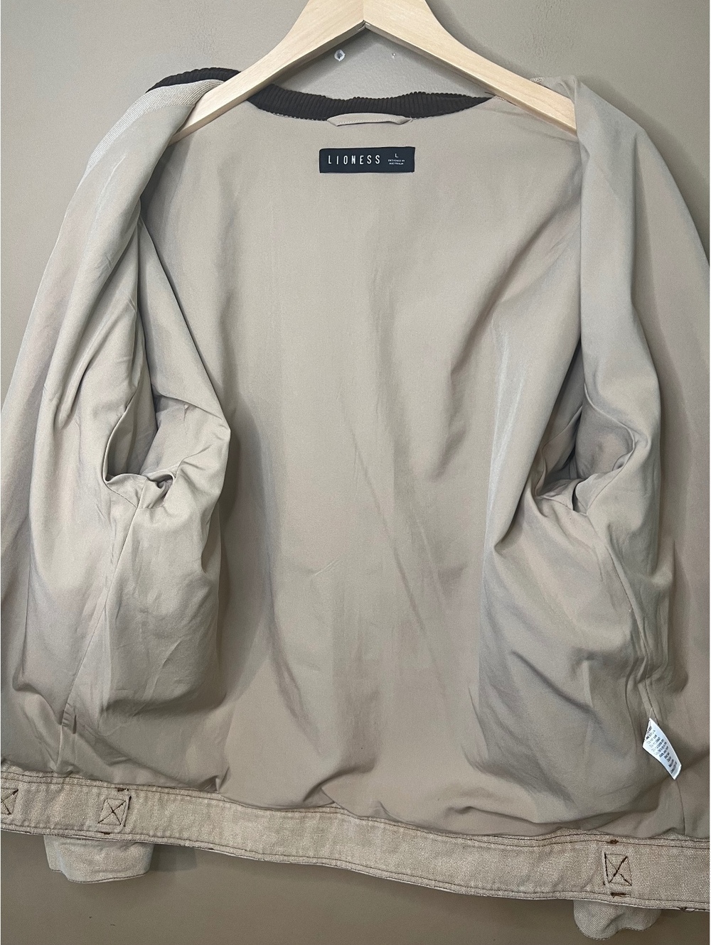 Lioness Workwear Jacket Stone 100% Cotton Utility Buckle Size Large NWOT - Picture 7 of 13